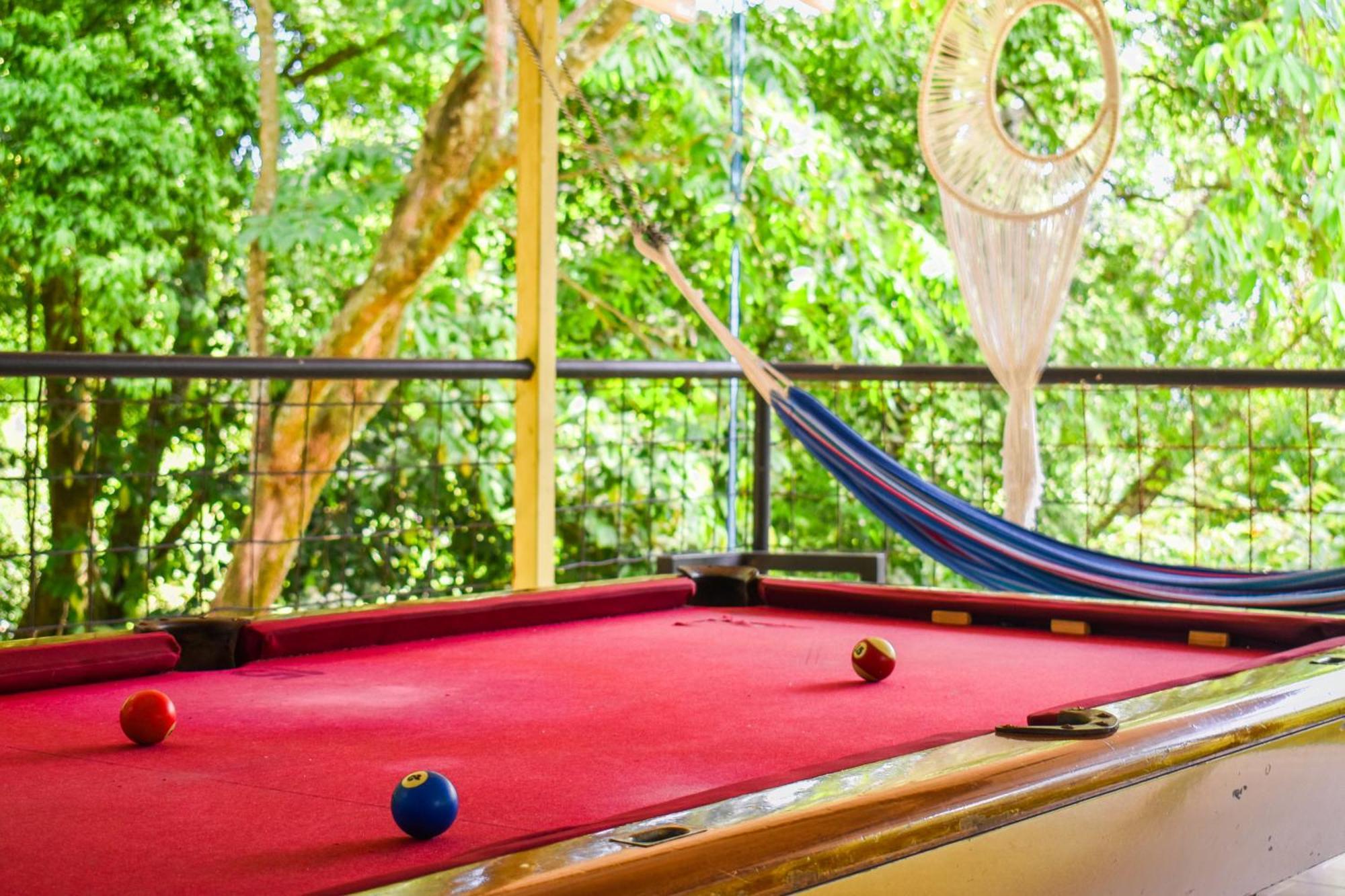 Manuel Antonio Hostel Exterior photo
